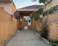 Bineqedi rayonu Bineqedi qesebesinde mərkəzə (sentralniye) yaxın, 3 otaq