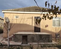 110-cu qala küçəsi 8 (Naib evi), 3 otaq , Xəzər rayonu