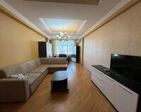 Binəqədi rayonu,8-ci mkr,Əcəmi Naxçivani küçəs, 3 otaq