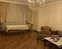 Nizami metrosu və "Caspian Plaza"nın yaxınlığında, 4 комната , Yasamal район