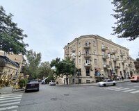 İçəri Şəhər, "təzə Bəy" hamamı yanı, 4 otaq , Səbail rayonu