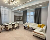 "Koala", parkın yanında. Azadliq prospektində 3 otaq , Nəsimi rayonu