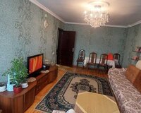 Xətai rayonu, Əhmədli qəsəbəsi, Babək prospekti 94, Baku Medikal Plaza və 7 nömrəli poliklinikanin y, 4 otaq