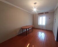 Binəqədi qəsəbəsində dayanacağa yaxin 2 otaq , Binəqədi rayonu