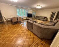 Gənclik metrosunun yanı Ayna Sultanova heykəlinin yanı, 7 otaq , Nərimanov rayonu