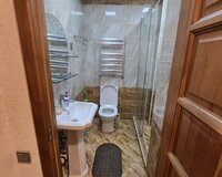 ?Memar Əcəmi metrosunun çıxışı. ?Kristal Abşeron binaları. ?Tam təmirli. ?Avtobus dayanacağına 5 2 otaq , Nəsimi rayonu