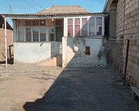 Gence.seh.gomruye geden yol paştavoy qesebesi 3 otaq , Gəncədə