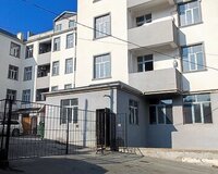 Mərkəzdə bravo marketin tam arxasında, 2 otaq , Abşeron rayonu