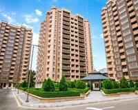 28 may Metrosu,k.səfərəliyeva küçəsi, 4 комната , Nəsimi район