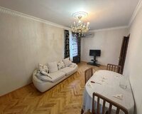 Elmler ve icheri sheher metrolari,Parlament prospekti 2 otaq , Yasamal rayonu