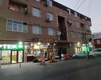 Xirdalan 7 nomreli mektebin yani 2 otaq , Xırdalanda