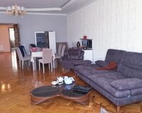 Statistika Komitəsinin yaxını 4 otaq , Yasamal rayonu