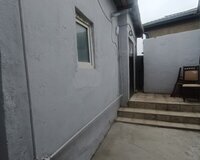 Binəqədi rayonu Binəqədi qəsəbəsində şehere geden marşrutların dayanacağına yaxın 2 otaq , Binəqədi rayonu