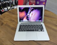 Apple Macbook - 2017