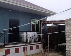 Maştağa-Bilgəh yolunda 3 otaqlı ev satılır