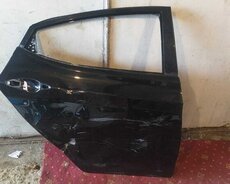 Hyundai Elantra qapi