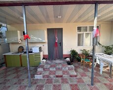 Həyət evi satılır