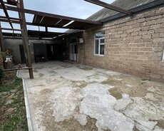 Buzovnada həyət evi satılır