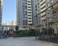 Nəsimi Bazarının yanında