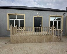 Buzovna Maştağa yolunda həyət evi satılır