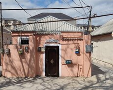 Xırdalanda 5 nomreli məktebin yaninda