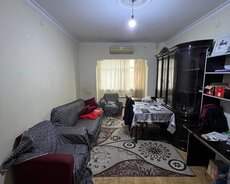 yeni yasamalda köhnə binada mənzil satılır