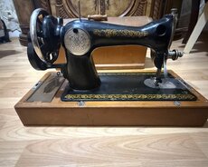 Köhnə paltar tikən maşın