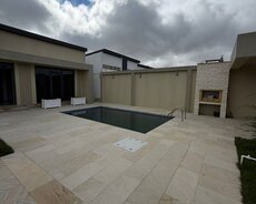 Mərdəkanda həyət evi satılır