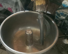 Xemiryoguran tam islekdi