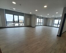 əhməd rəcəbli plazada ofislər