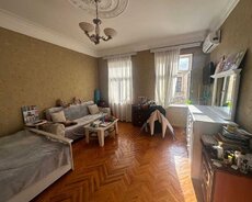 Fransiz Səfirliyinin üzbə-üz