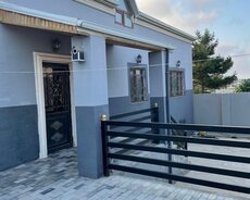 Buzovnada həyət evi satılır