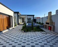 Buzovnada həyət evi satılır