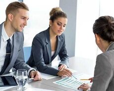 Müştəri xidmətləri üzrə menecer