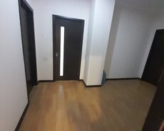 plazada ofislər əşyalı