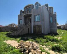 Masazırda 10 Otaqlı 3 Mertebe Vılla Satılır