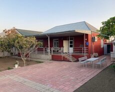 Buzovna Maştağa yolunda həyət evi satılır