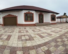 Mərdəkanda həyət evi satılır