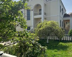 Badamdar qes.3-cu massivde villa satilir