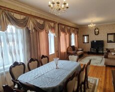 8 otaqlıHəyət evi/Bağ evi 300 m²Sahə 4 sot