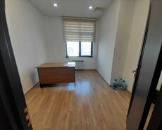 Əhməd Rəcəblidə 2 otaqlı ofis