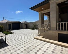 Buzovnada həyət evi satılır