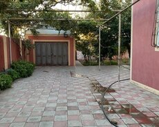 Buzovnada həyət evi satılır