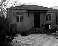 Maştağada həyət evi satılır