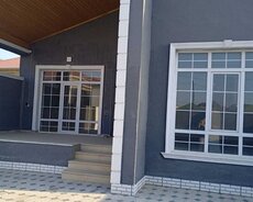 Zabratda həyət evi satılır