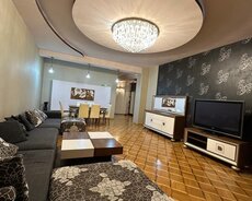 Gənclik metrosu, Abu Arena