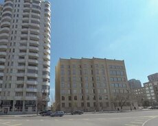 Hüseyn Cavid parkını yanı təmirsiz 2 otaqli satilir