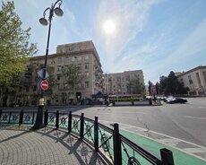 Az Dramanın yanında ,Şaurma 1- in üstündə