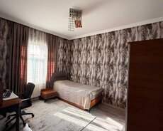 Yolqırağı kupçalı həyət evi