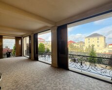 Satılır 6 otaqlı həyət evi